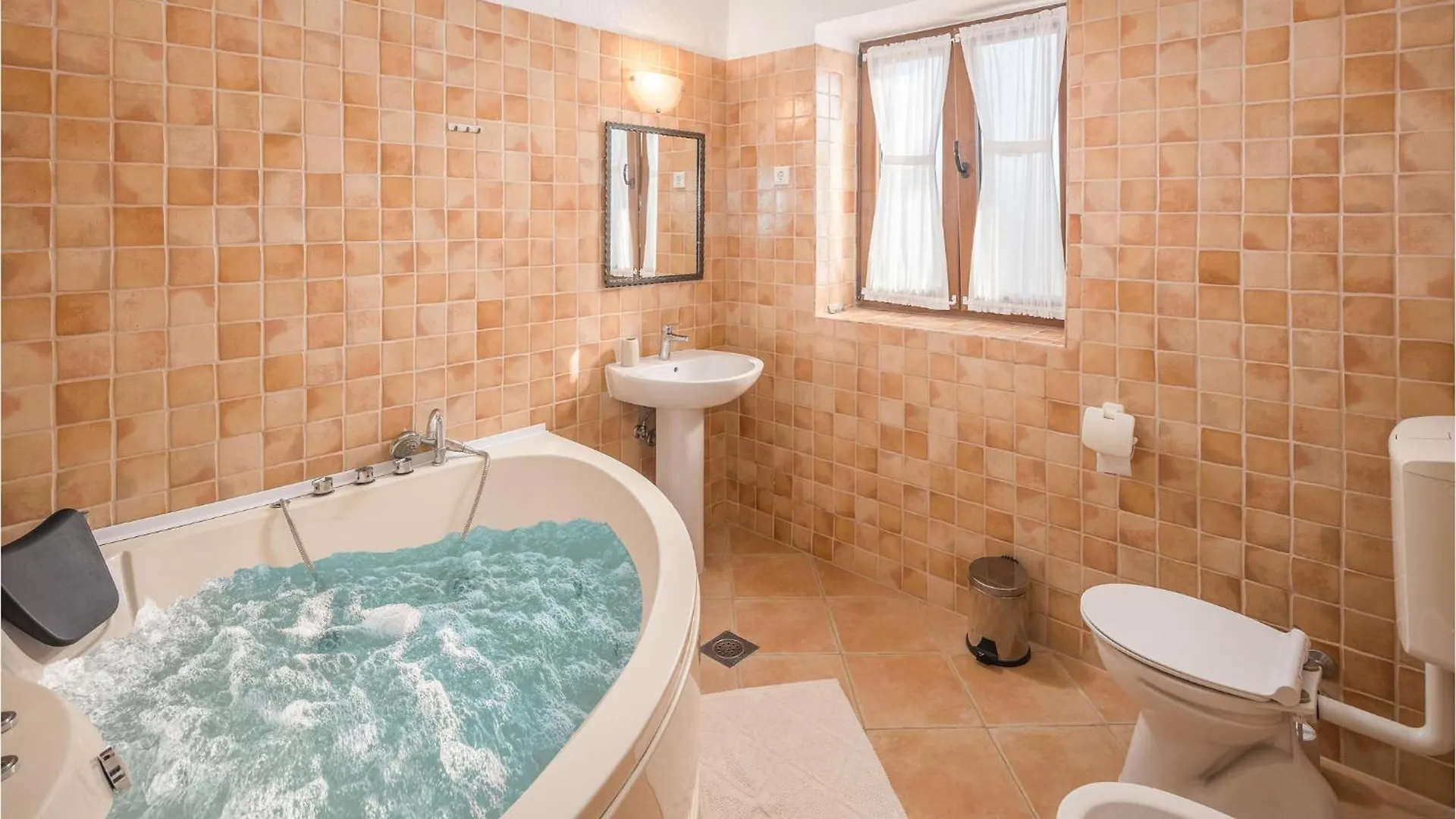 Holiday home Gorgeous Home In Cabrunici With Wifi