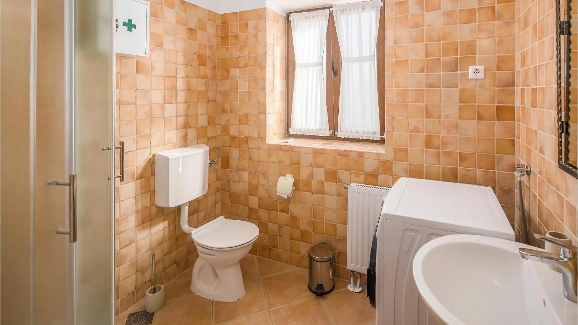 Gorgeous Home In Cabrunici With Wifi