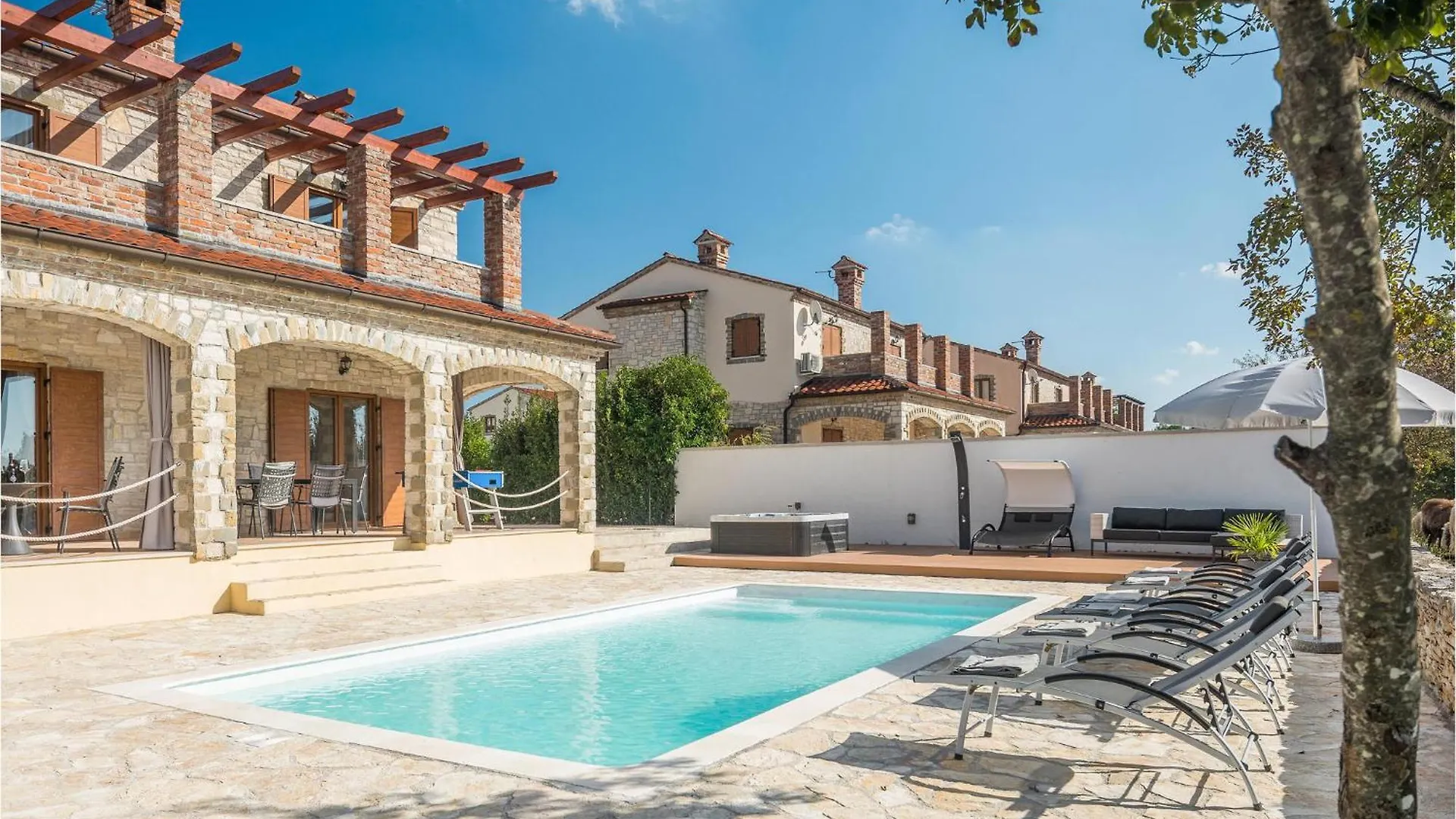 Gorgeous Home In Cabrunici With Wifi 0*,  Croatia