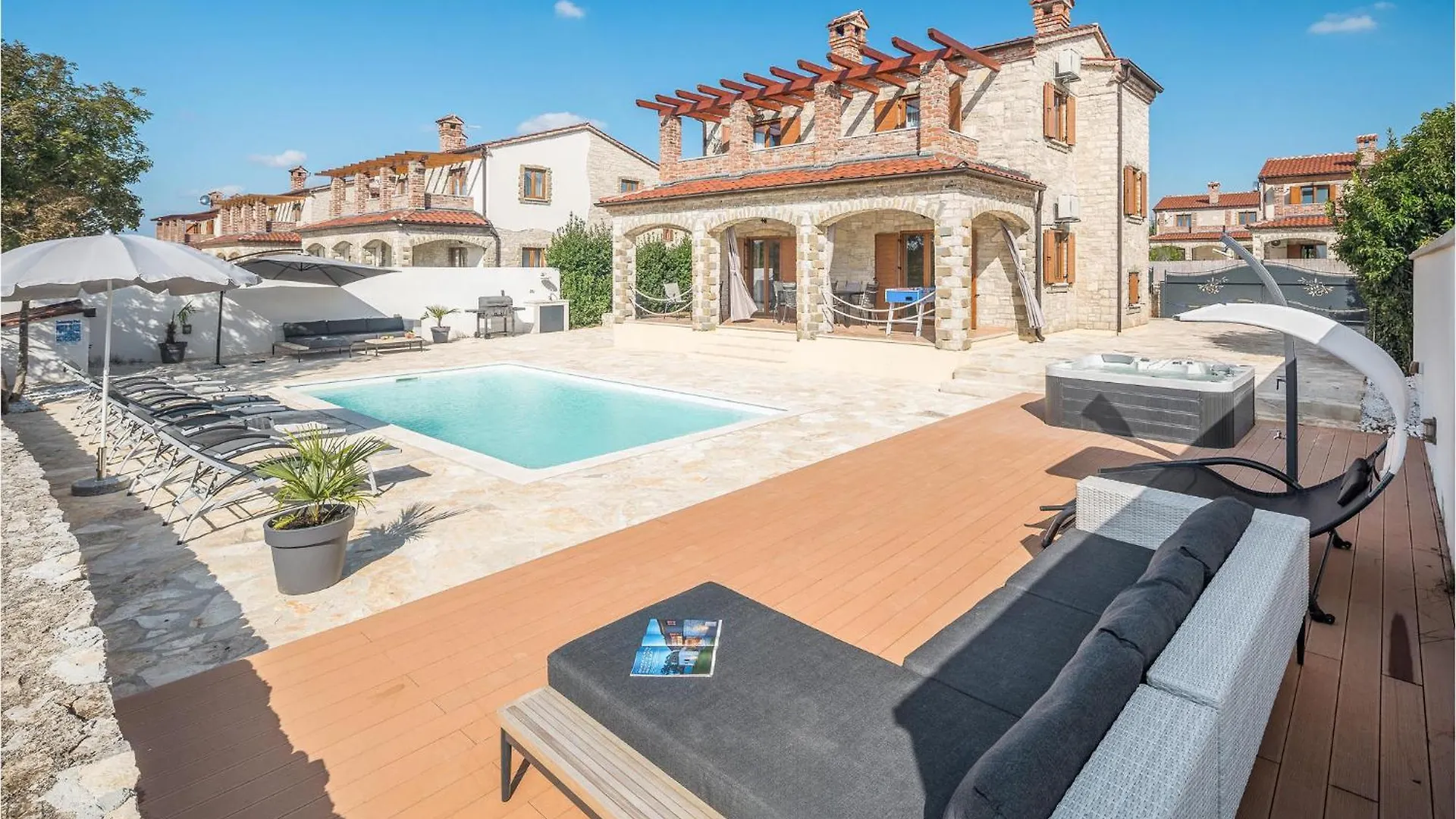 Gorgeous Home In Cabrunici With Wifi location
