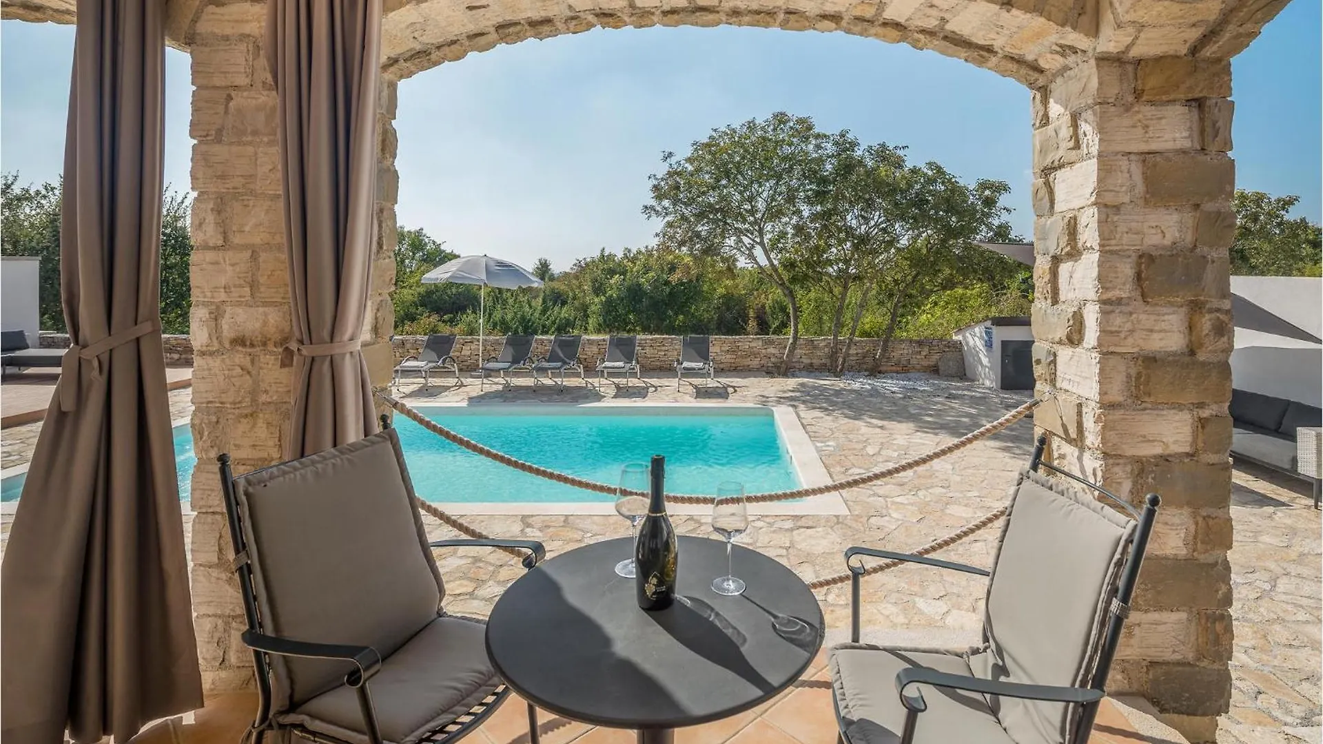 Gorgeous Home In Cabrunici With Wifi 0*,  Croatia